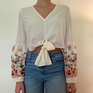 Shein Floral Knot Hem Crop Top